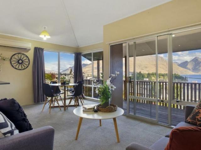 Villa Ultimate Convenience, Walk-To-Town Townhouse Distretto di Distretto di Queenstown Esterno foto