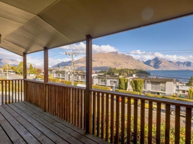 Villa Ultimate Convenience, Walk-To-Town Townhouse Distretto di Distretto di Queenstown Esterno foto