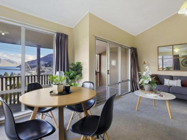 Villa Ultimate Convenience, Walk-To-Town Townhouse Distretto di Distretto di Queenstown Esterno foto